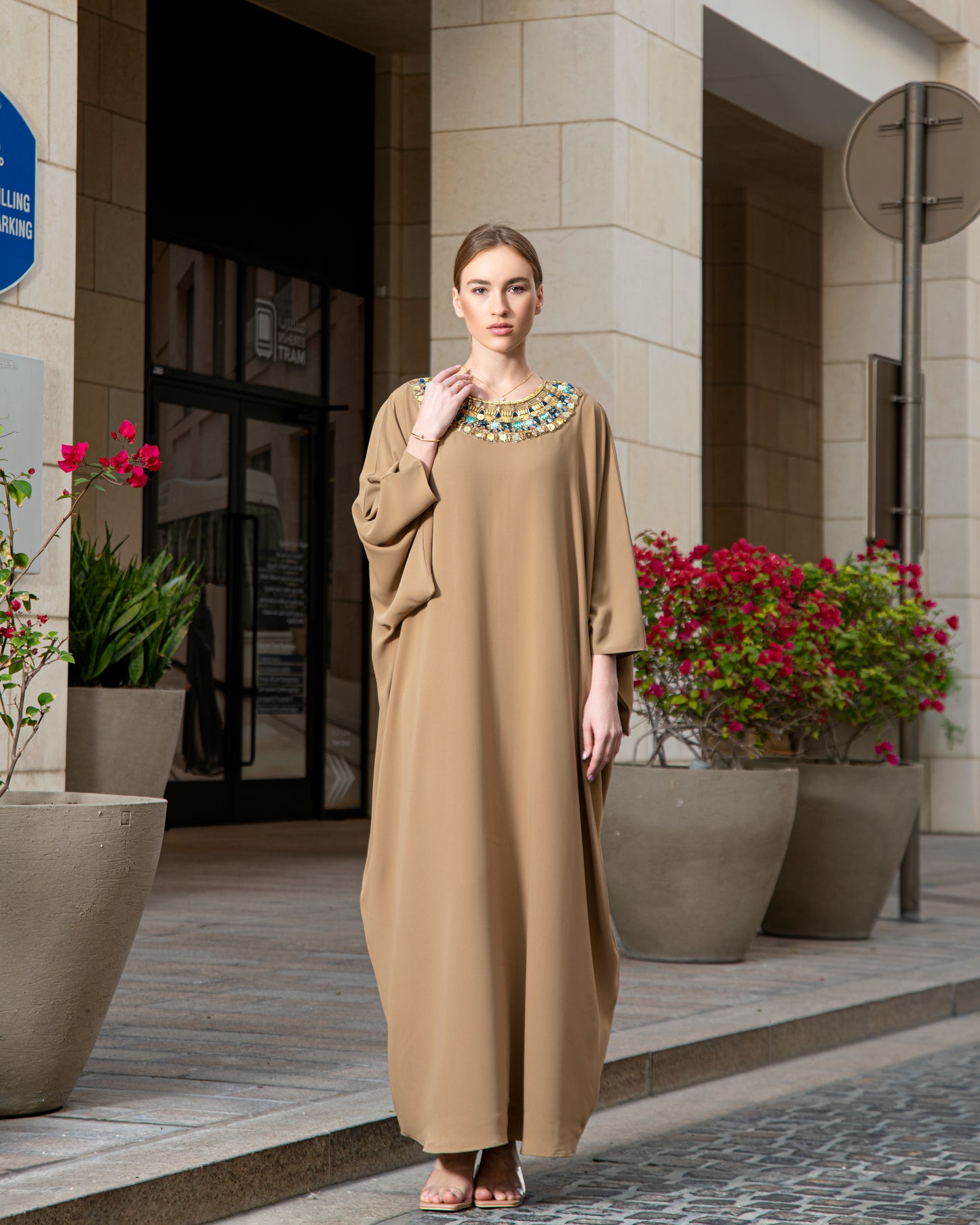NEFERTITI 22